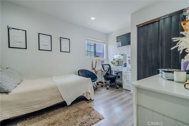Bedroom, Home Office, Interior, Recessed Lighting, Wood Texture Flooring