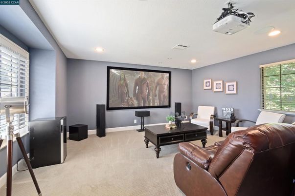 Interior, Projection Screen, Recessed Lighting, Theatre Room