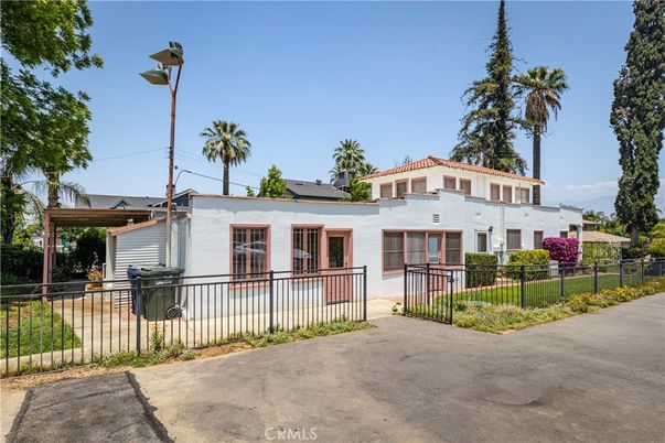 Backyard, Exterior, Facade, Solar Panels, Spanish Mediterranean