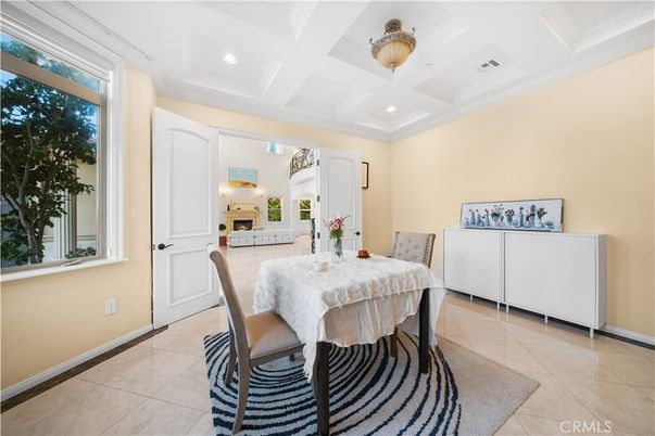 Dining room, Interior, Recessed Lighting