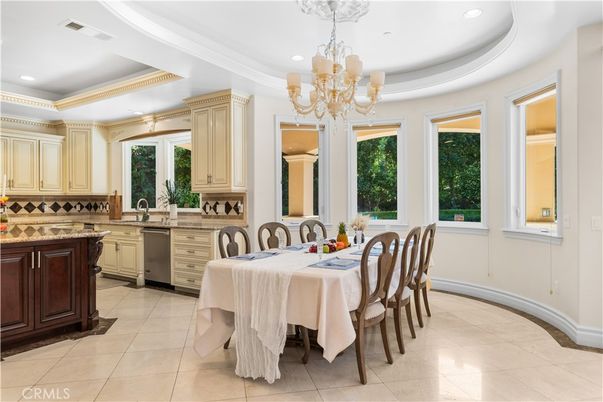 Chandelier, Dining room, Interior, Kitchen, Recessed Lighting