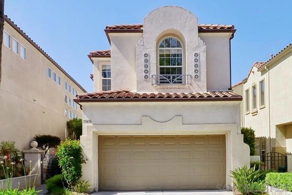 Attached, Exterior, Facade, Spanish Mediterranean