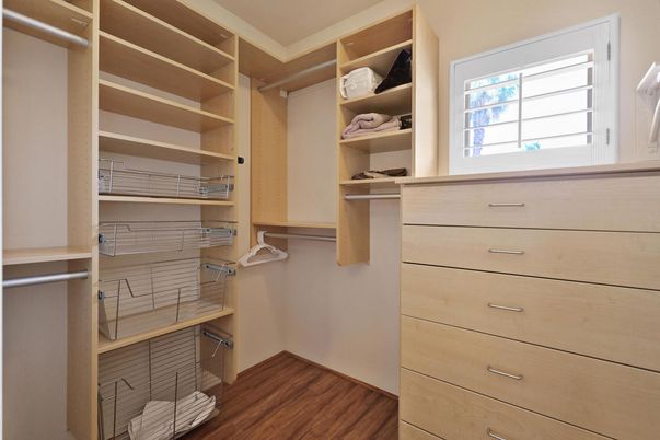 Interior, Walk-in Closets, Wood Texture Flooring