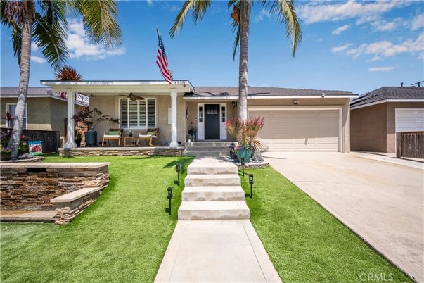 Attached, Backyard, Exterior, Facade, Ranch