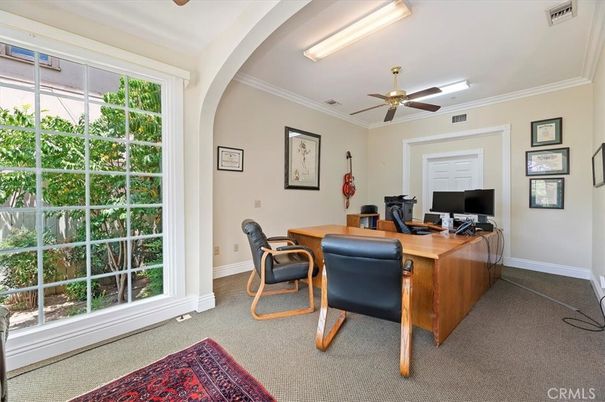 Home Office, Interior