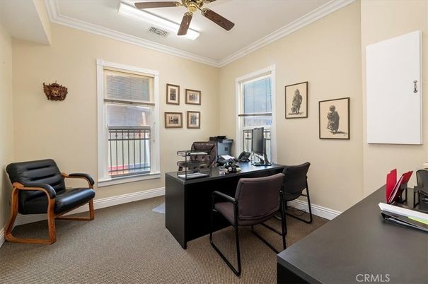 Home Office, Interior