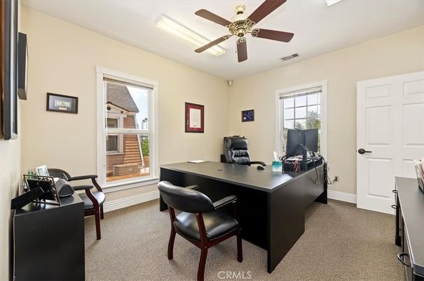 Home Office, Interior