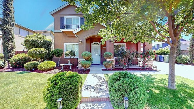 Backyard, Exterior, Facade, Mediterranean