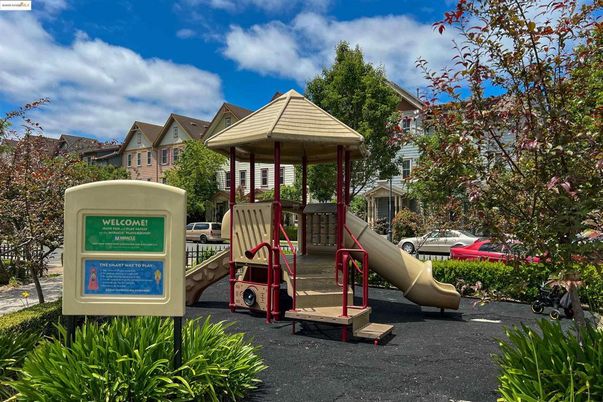 Backyard, Exterior, Playground