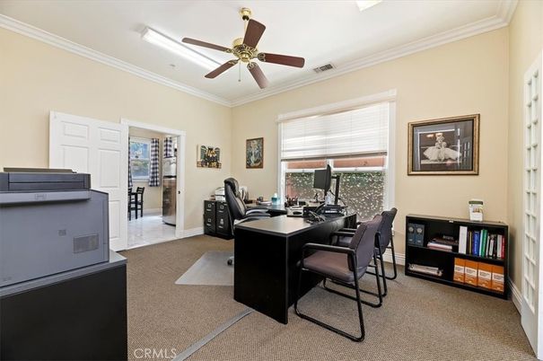 Home Office, Interior
