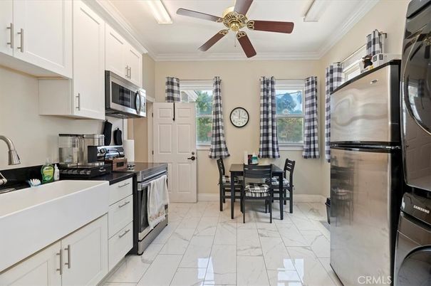 Dining room, Interior, Kitchen, Marble, Stainless Steel Appliances