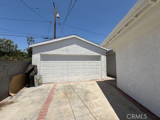Detached Garage, Exterior