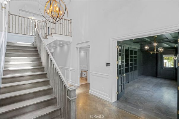 Chandelier, Interior, Wood Texture Flooring