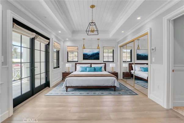 Bedroom, Interior, Pendant Lights, Recessed Lighting, Wood Texture Flooring
