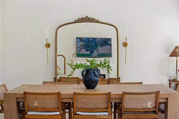 Dining room, Interior