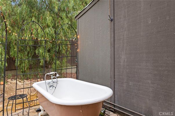 Bathroom, Exterior