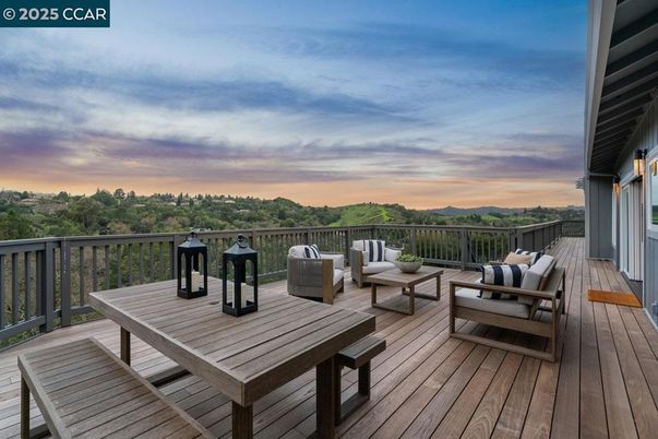 Exterior, Wood Texture Flooring