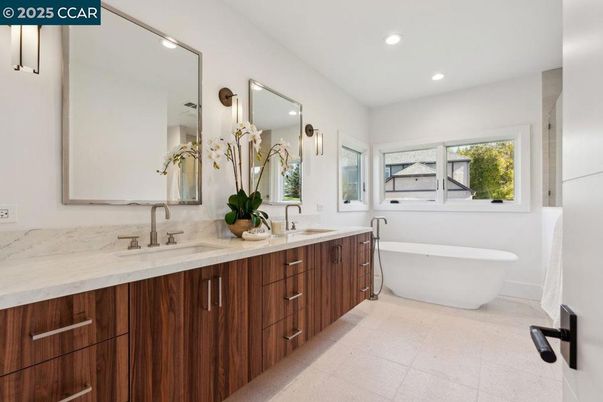 Bathroom, Dual Sink Vanities, Free Standing Baths, Interior, Recessed Lighting