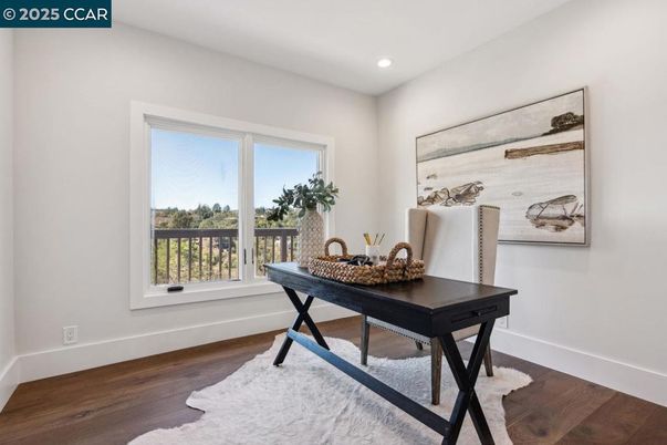 Home Office, Interior, Recessed Lighting, Wood Texture Flooring
