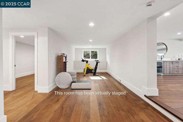 Fitness Equipment, Interior, Recessed Lighting, Wood Texture Flooring