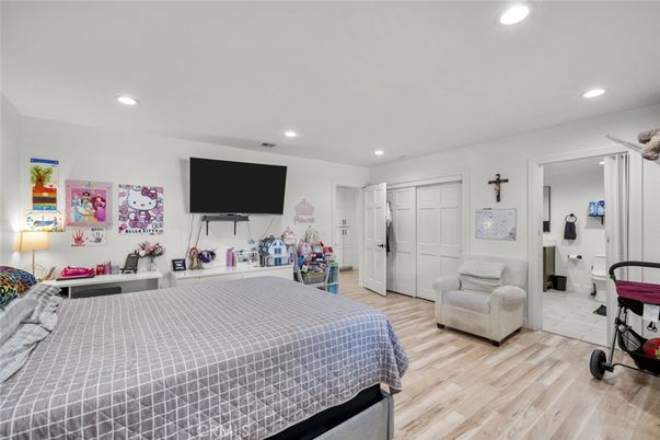 Bedroom, Interior, Recessed Lighting, Wood Texture Flooring