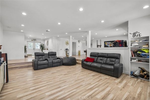 Interior, Living room, Recessed Lighting, Wood Texture Flooring