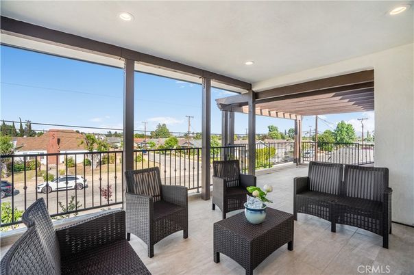 Exterior, Recessed Lighting