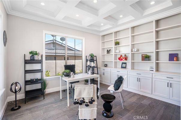 Home Office, Interior, Recessed Lighting, Wood Texture Flooring