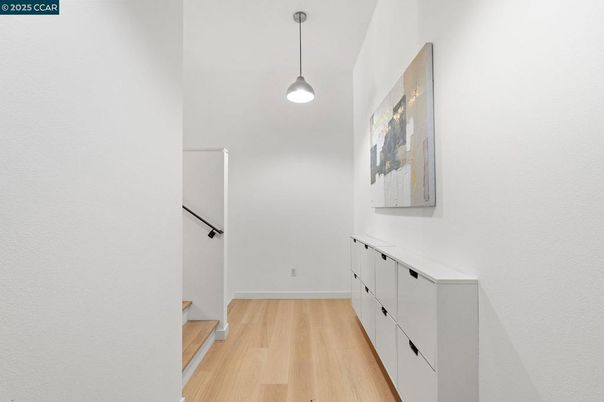 Interior, Pendant Lights, Wood Texture Flooring