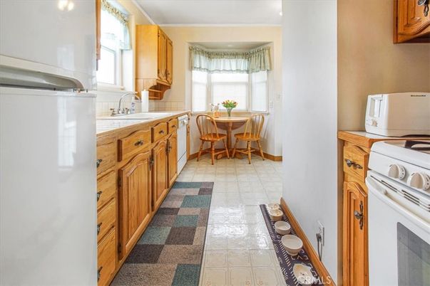 Dining room, Interior, Kitchen, Tile Countertops