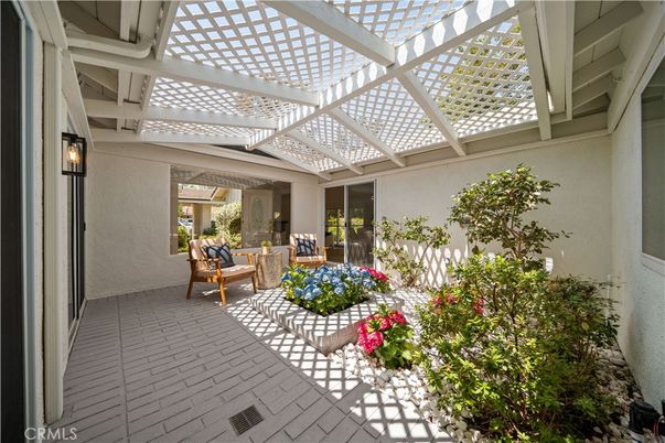 Exterior, Glass Ceilings, Sun Room