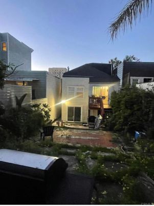 Backyard, Exterior, Facade, Modern