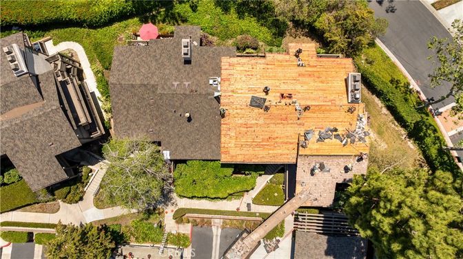 Exterior, Drone