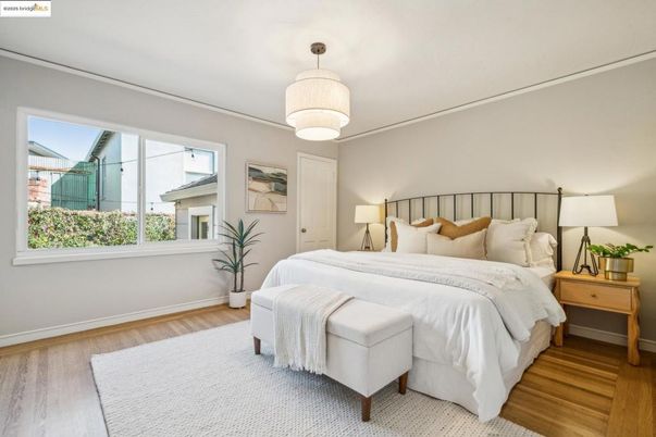 Bedroom, Interior, Pendant Lights, Wood Texture Flooring
