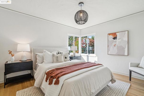 Bedroom, Interior, Pendant Lights, Wood Texture Flooring
