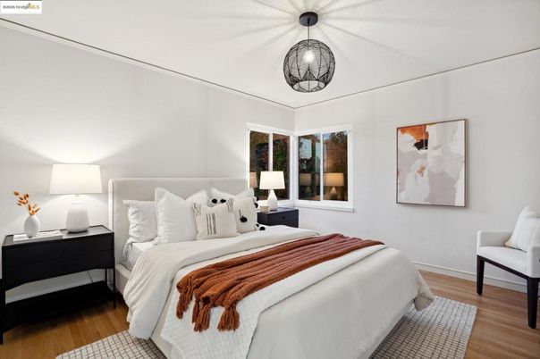 Bedroom, Interior, Pendant Lights, Wood Texture Flooring