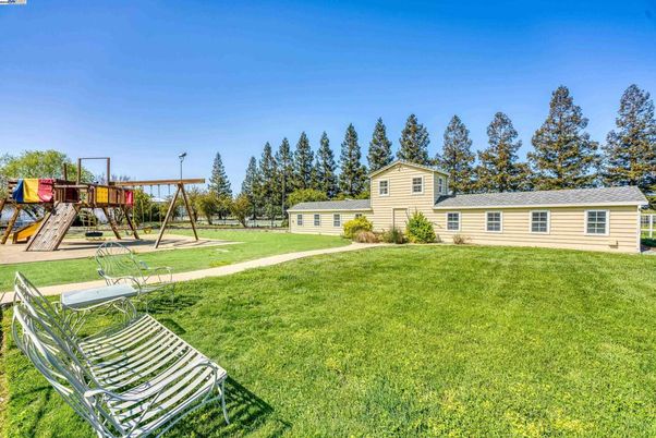 Backyard, Exterior, Playground