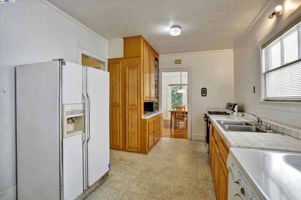 Interior, Kitchen, Tile Countertops
