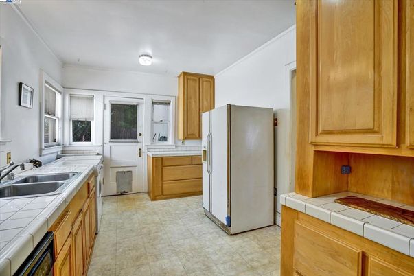 Interior, Kitchen, Tile Countertops