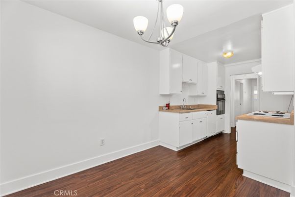Interior, Kitchen, Pendant Lights, Wood Texture Flooring