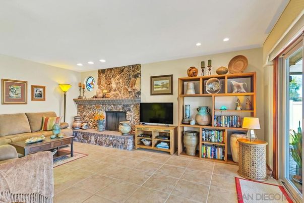 Fireplace, Interior, Living room, Recessed Lighting