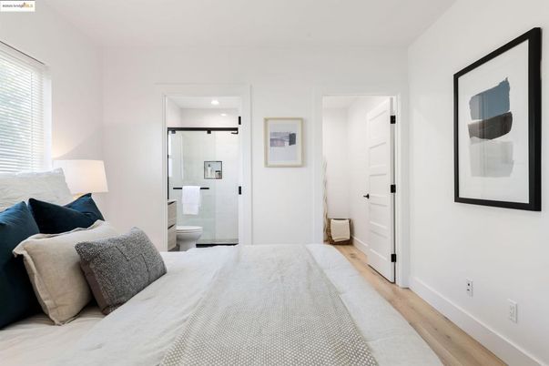 Bathroom, Bedroom, Interior, Recessed Lighting, Wood Texture Flooring