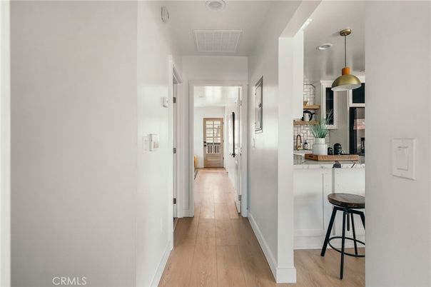 Interior, Pendant Lights, Recessed Lighting, Wood Texture Flooring