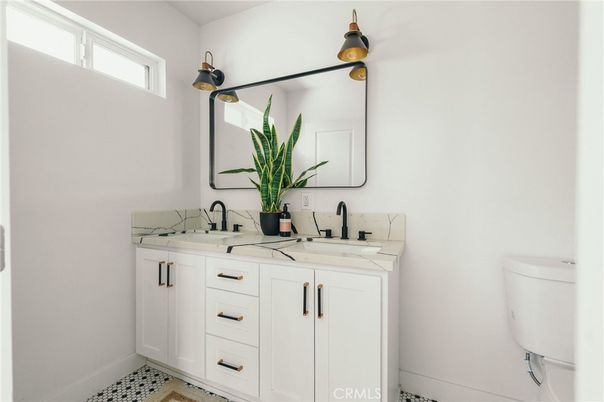 Bathroom, Dual Sink Vanities, Interior