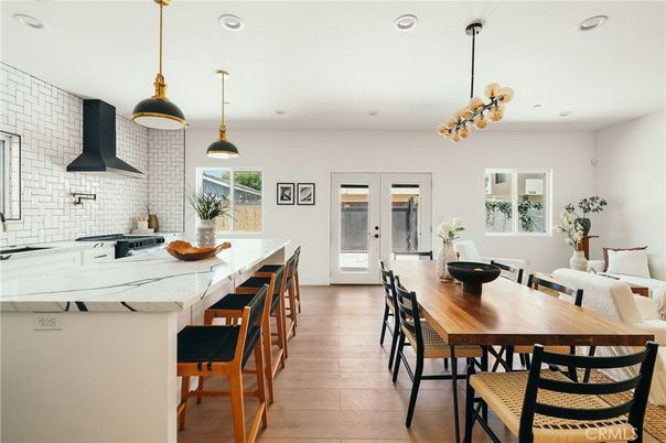 Dining room, Interior, Kitchen, Pendant Lights, Recessed Lighting, Wood Texture Flooring