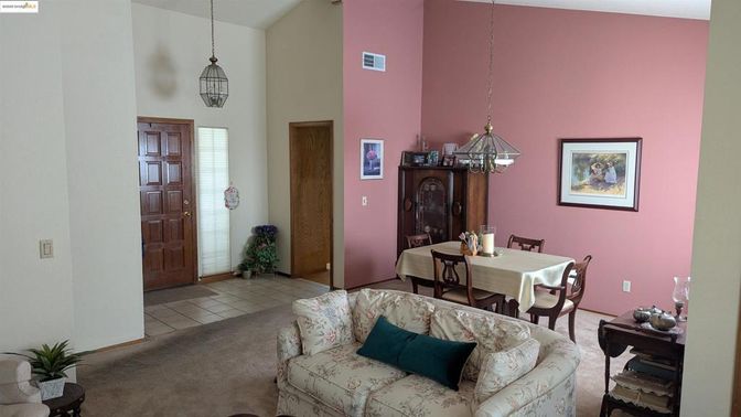 Dining room, Interior, Living room, Pendant Lights