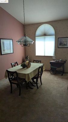 Chandelier, Dining room, Interior, Pendant Lights