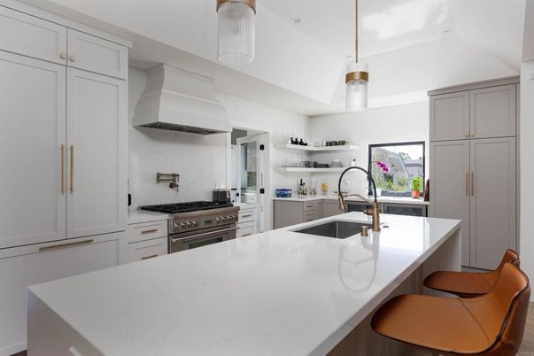 Interior, Kitchen, Pendant Lights, Stainless Steel Appliances