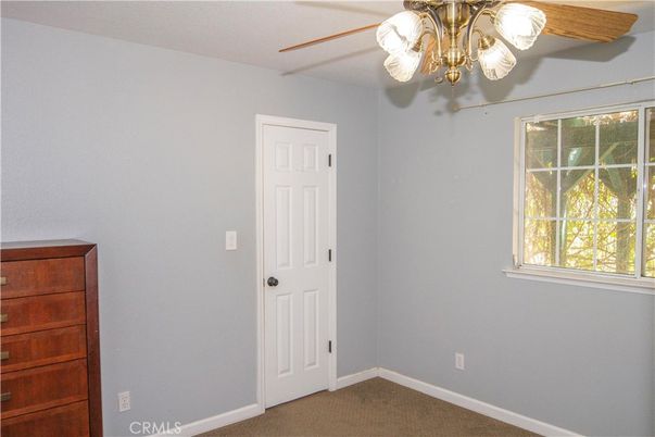 Chandelier, Empty room, Interior