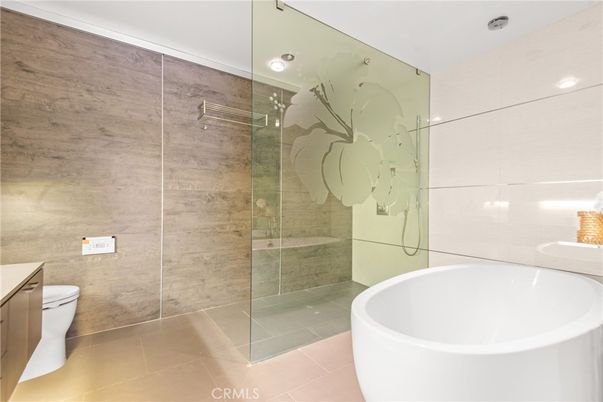 Bathroom, Free Standing Baths, Glass Shower, Interior, Recessed Lighting